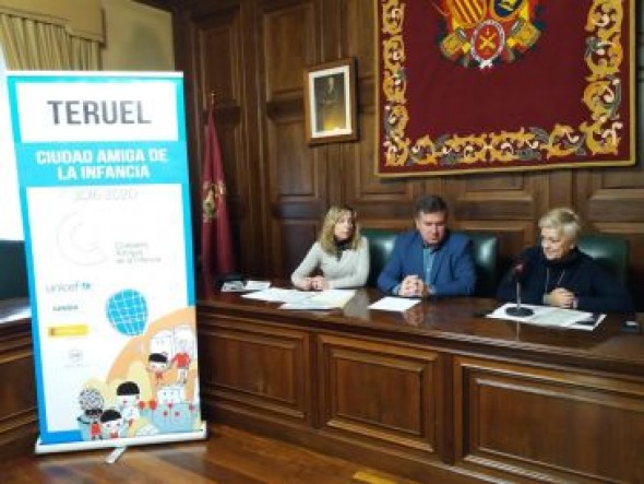 El Ayuntamiento de Teruel y Unicef celebran el Día de los Derechos del Niño y de la Niña