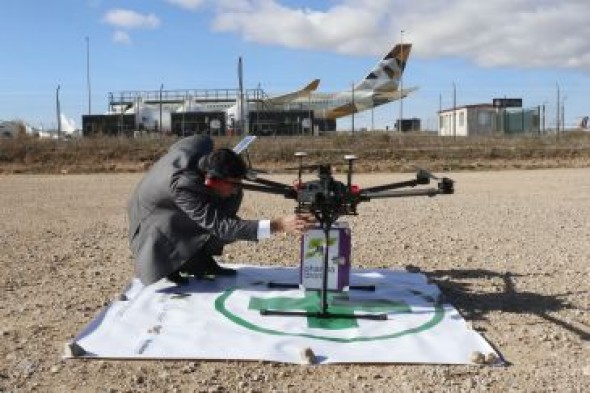 Pharmadron presenta en el Aeropuerto de Teruel su proyecto de distribución de medicamentos a farmacias mediante drones