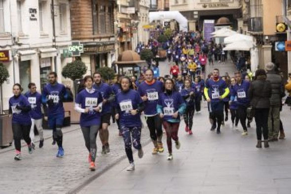 Galería de fotos: la segunda Carrera contra la Violencia de Género tiñe de morado las calles de Teruel con 650 participantes