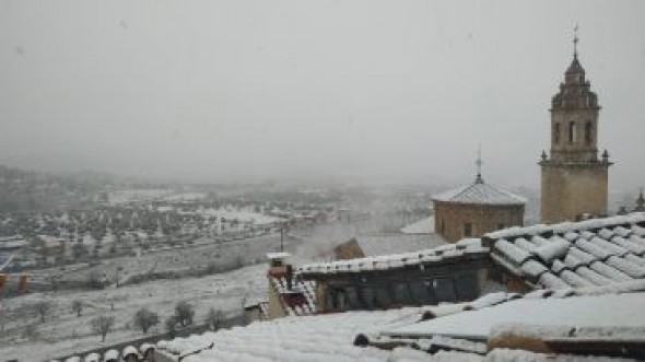 La nieve empieza a complicar la circulación en la provincia de Teruel