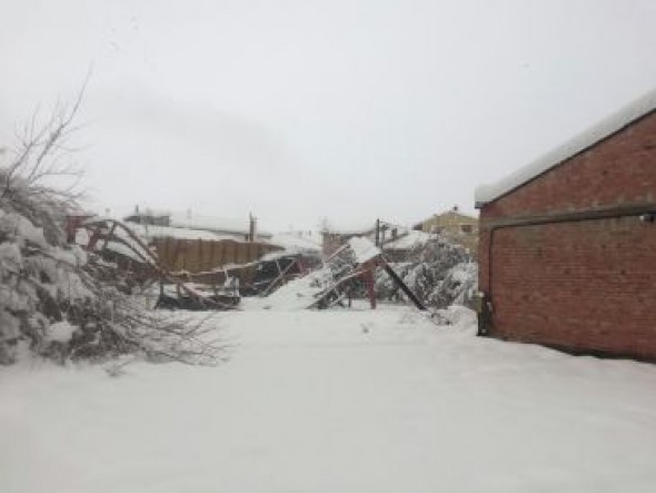 La pista Montecarlo de Valderrobres, en desuso desde hace años, se viene abajo por la nieve