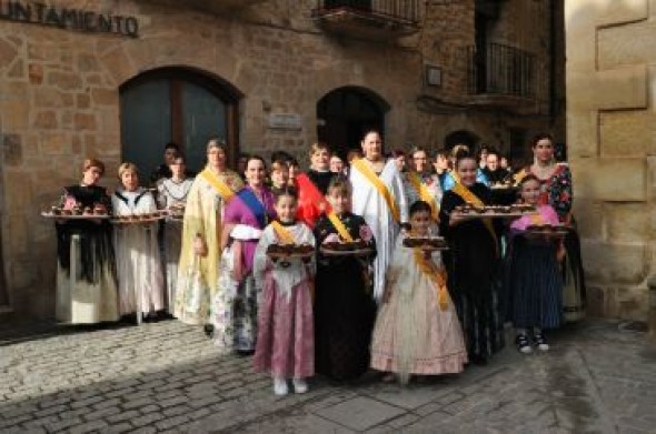 Las mujeres de Cretas cumplen 30 años de celebraciones por Santa Águeda