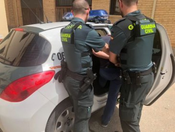 La Guardia Civil detiene a un hombre que intentaba robar en un establecimiento de Alcañiz