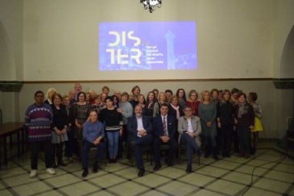 El salón de la moda sostenible de Teruel homenajea a los trabajadores que tuvo Confecciones Teruel, filial del Corte Inglés