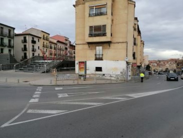 El miércoles se corta al tráfico un tramo de la Ronda Ambeles de Teruel por el derribo de un edificio