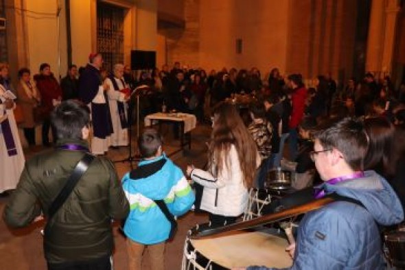 La Junta de Hermandades de Teruel llama a romper la hora desde ventanas y balcones