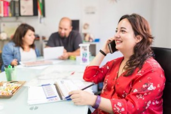 Sandra Sánchez, psicóloga y profesora en el Campus de Teruel: “Cuando abusamos del teléfono móvil estamos a unos pequeños 
pasos de la adicción”