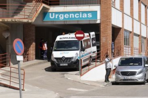 Los trabajadores del transporte sanitario en Teruel denuncian que se retiran dos vehículos para Covid