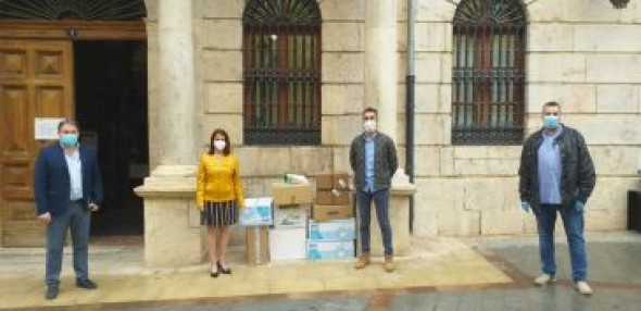 Los voluntarios Makers Covida Teruel dan 300 pantallas faciales al Ayuntamiento