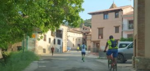 Chema García, tras la primera etapa: “Ya faltan 43 kilómetros menos” en el Reto 260 Por la Sierra de Albarracín