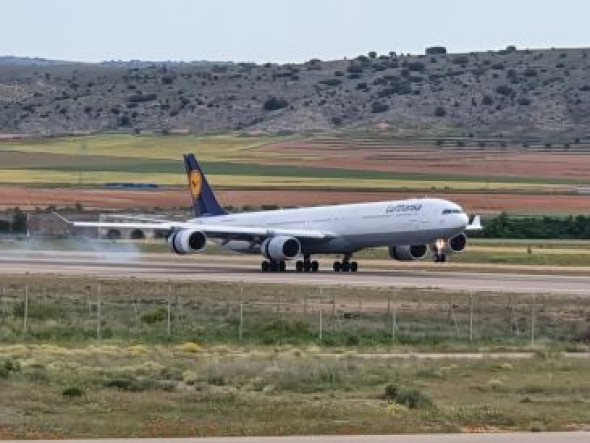 Los 16 Airbus A340 que forman parte de la flota de Lufthansa descansan ya en el Aeropuerto de Teruel