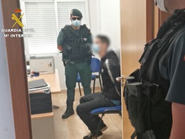 La Guardia Civil detiene en Segorbe a un grupo criminal que cometió 8 robos en ayuntamientos de Castellón y Teruel