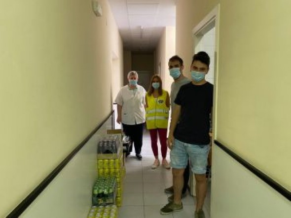 Schweppes Suntory España dona otros 4.000 refrescos a personal sanitario y voluntarios de Teruel