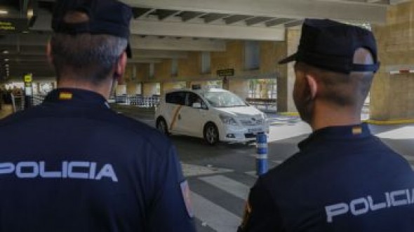 Detenido por no pagar los 677 euros de la factura de un viaje en taxi de Barcelona a Teruel