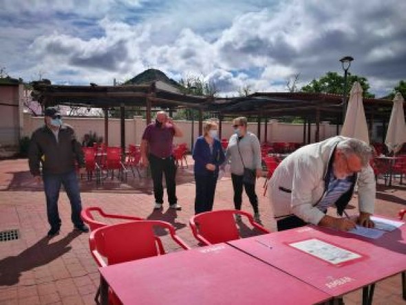 Recogen firmas contra el cierre de la Oficina de la Seguridad Social en Montalbán