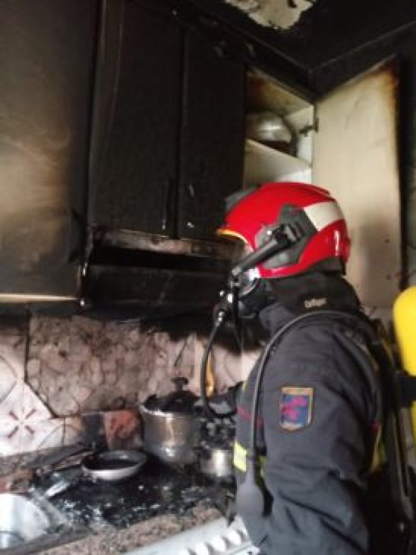 Los bomberos de Montalbán realizan su primera salida en un incendio doméstico