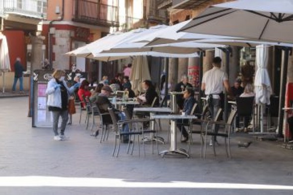 Los bares del Torico abrirán el fin de semana y los de la Zona cerrarán