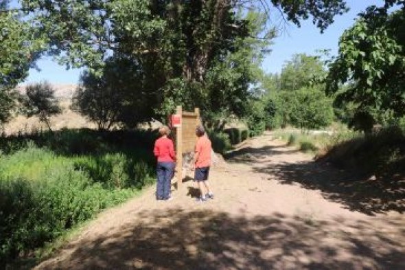 Fuentes Calientes recupera un sendero fluvial para el paseo vecinal y el turismo