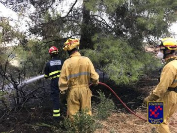 Los bomberos de la DPT actúan en dos incendios en La Codoñera y Castelserás y Alcorisa