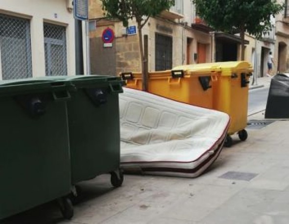 Mas sanciones en Alcañiz por depositar enseres en lugares no habilitados