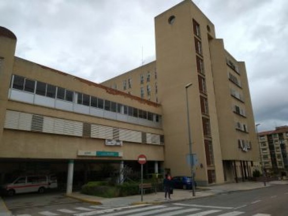 La alta ocupación en el hospital de Alcañiz obliga a reservar camas y plazas UCI en Zaragoza