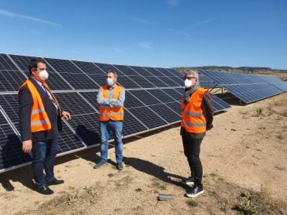 Finaliza la instalación de una planta fotovoltaica en el Aeropuerto de Teruel