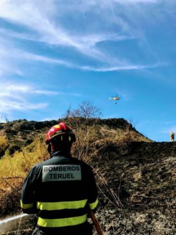 Bomberos de la Diputación de Teruel intervienen en dos incendios en Calanda e Híjar