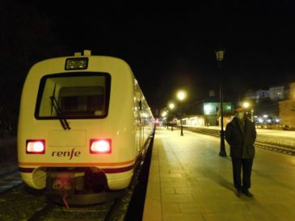 Renfe intentará reducir algo los tiempos de viaje entre Teruel y Zaragoza con los remozados TRD