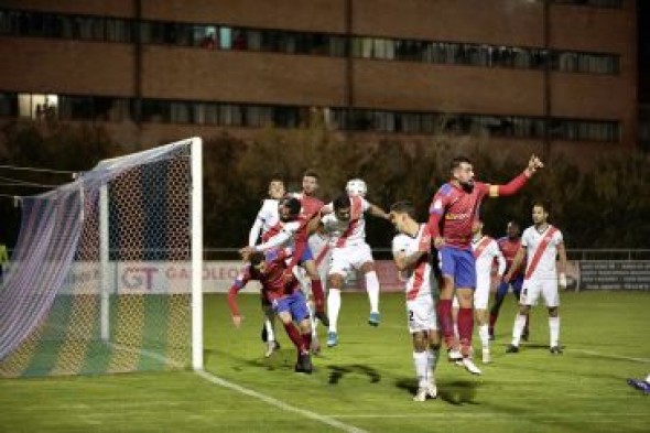 El CD Teruel se despide de la Copa tras caer 2-3 en la prórroga ante el Rayo, equipo de Segunda