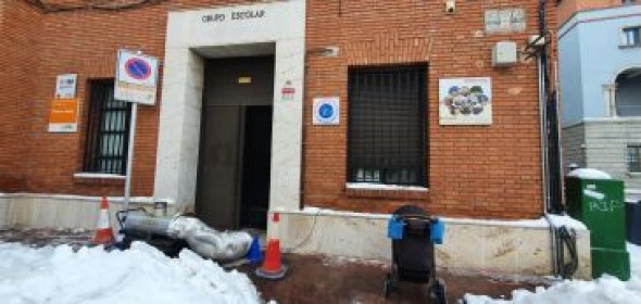 Cuatro días bajo cero hielan tuberías y conservan la nieve en las calles de Teruel