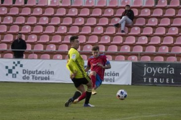 El CD Teruel cae derrotado por 2-1 en su visita a La Platera de Cariñena