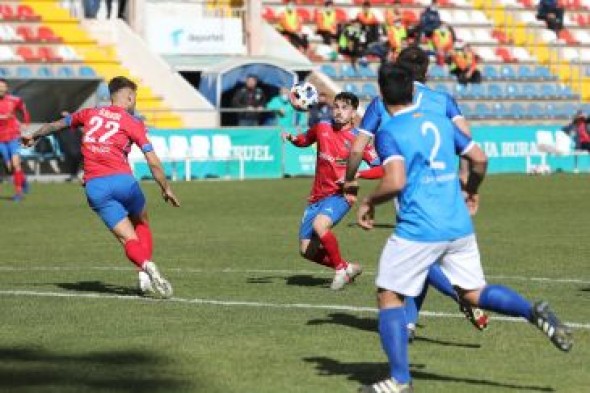 El CD Teruel pierde 0-1 con el Atlético Monzón en Pinilla