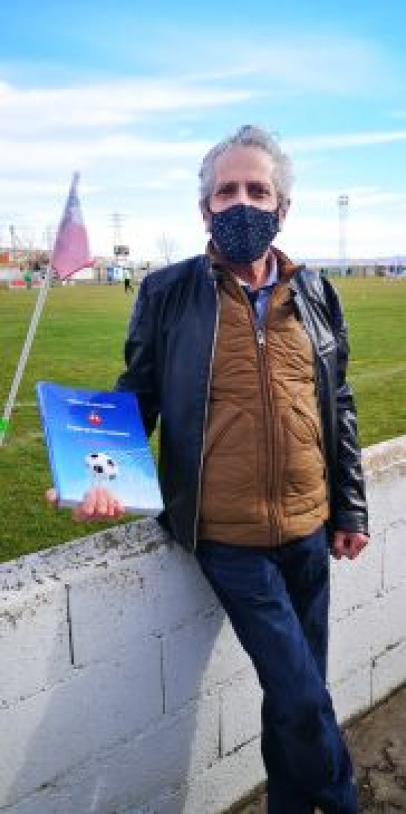 José Carbonell recoge en un libro la historia del CF Calamocha