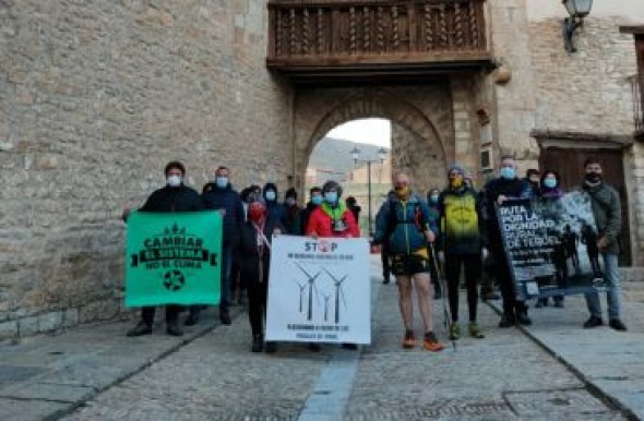 La asociación de Empresarios Turísticos también se suma a la defensa del paisaje en la Ruta por la Dignidad Rural de Teruel