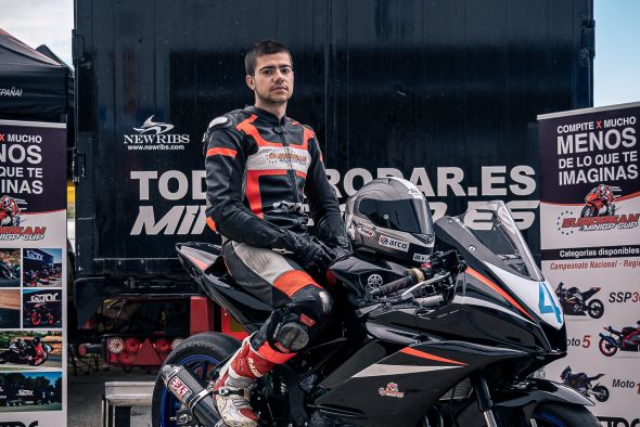 Raúl Lahoz, piloto alcañizano de motociclismo: “Mi objetivo para este año  es disfrutar encima de la moto”