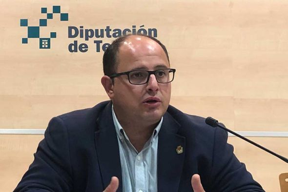 Alberto Izquierdo (PAR) dice que el acuerdo de los críticos con Cs es una aventura personal” de Berta Zapater