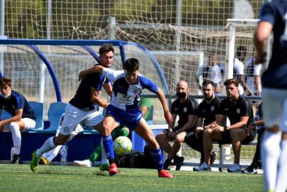 Román Alegre refuerza la defensa del CF Calamocha