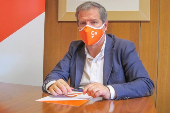 El líder de Ciudadanos Aragón, Daniel Pérez Calvo, defiende el acercamiento a los críticos del PAR