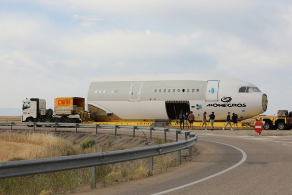 El avión Airbus 330 que hará de escenario en el Monegros Desert Festival parte del Aeropuerto de Teruel