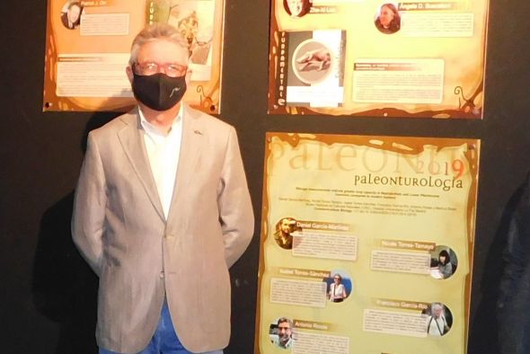 El director de la Fundación Conjunto Paleontológico Teruel-Dinópolis, Luis Alcalá, deja el puesto y se traslada a Granada