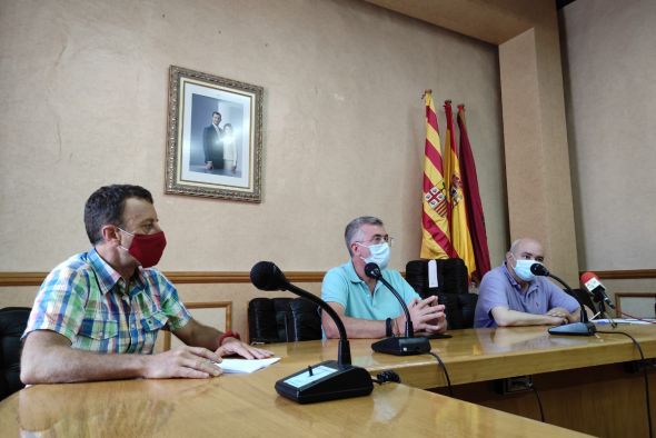 El Ayuntamiento de Alcañiz rescindirá el contrato de obra de renovación del césped del campo de fútbol y volverá a licitarlo