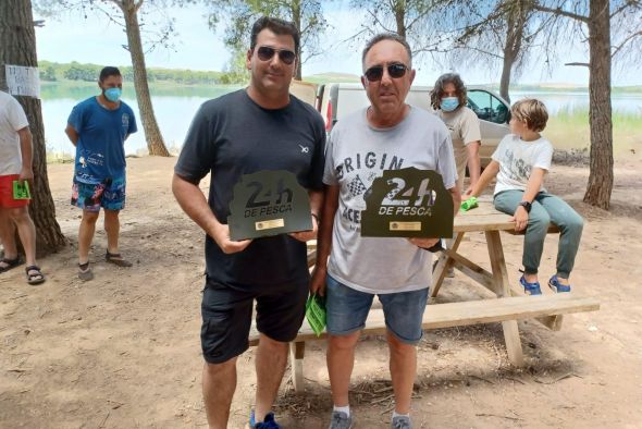 Andrés Parrado y Pedro Ponz se imponen en las 24 horas de pesca de Alcañiz