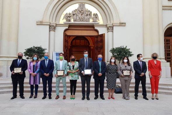 Las placas al Mérito de Protección Civil 2020 reconocen la labor de instituciones, organismos y asociaciones para combatir el coronavirus