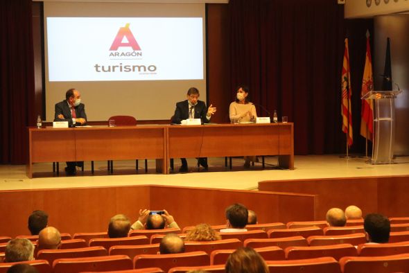 Aliaga insta a fidelizar a los turistas que están redescubriendo ahora la provincia de Teruel