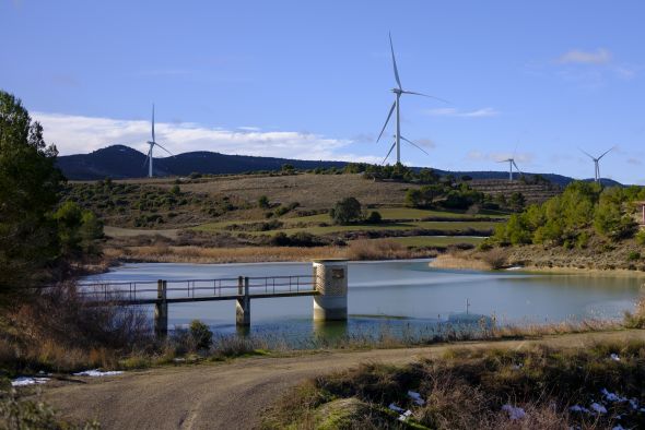 IU tilda de opaco al Gobierno de Aragón en el despliegue de las renovables