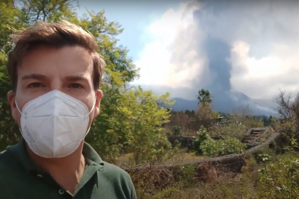 Javier Silvestre, periodista turolense que ha estado en La Palma: “La gente de La Palma está viendo que va a convivir con el volcán durante meses”