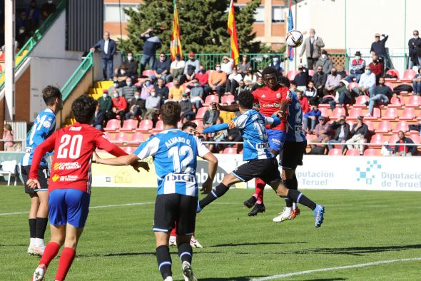 Victoria sufrida del CD Teruel frente al filial del Espanyol