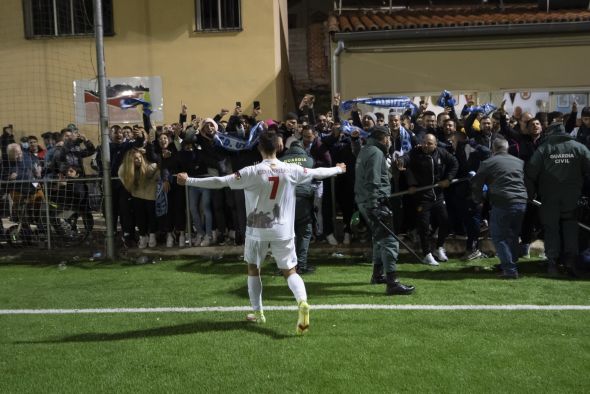 Copa del Rey: dos goles de Adrián llevan al éxtasis al CD Utrillas, que ahora se medirá a un Primera División