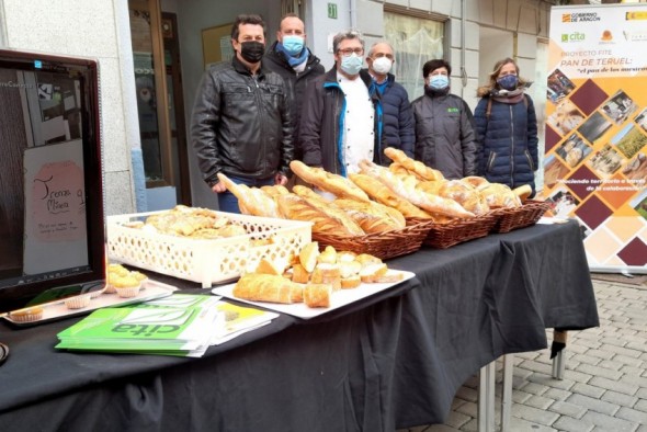 Los andorranos conocen el Pan de Teruel hecho con trigo Florencia Aurora y Marius