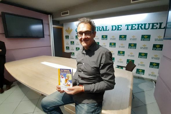 Javier León Sorribes, escritor: Al interesarme por la Superliga vi lo lejos que había llegado el CV Teruel